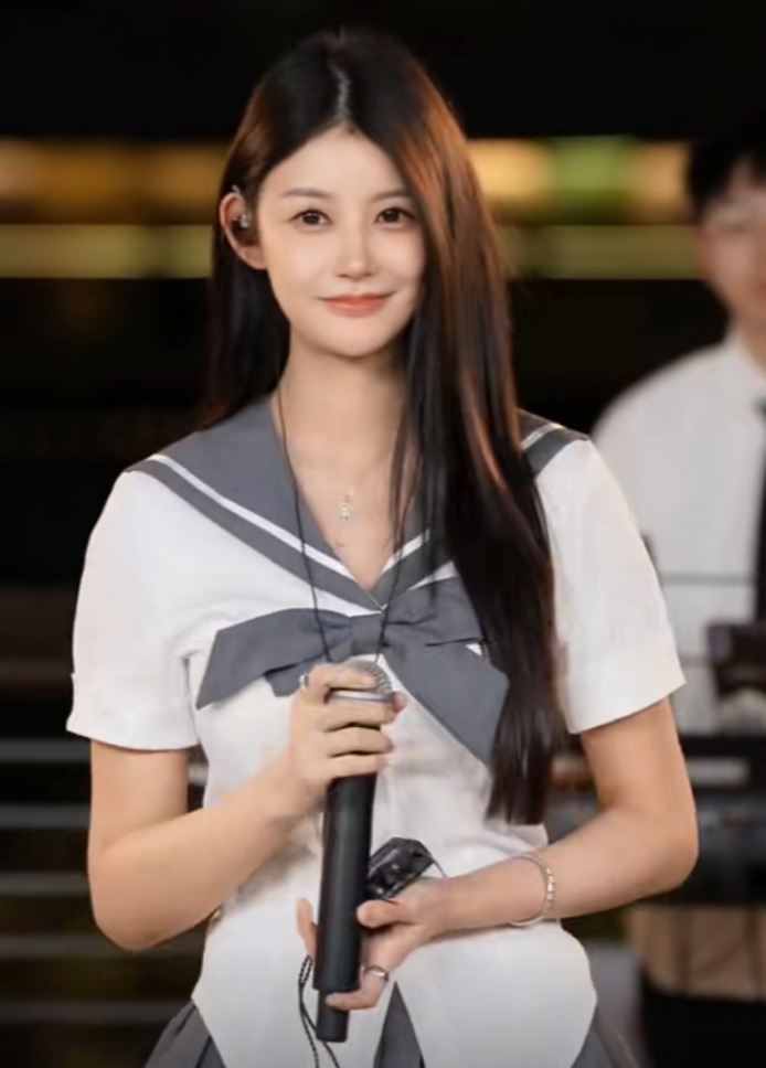 “第一次”就给兰梦莎！YY大办头条擂主庆功会，三赴成都服务睿廷(图7)