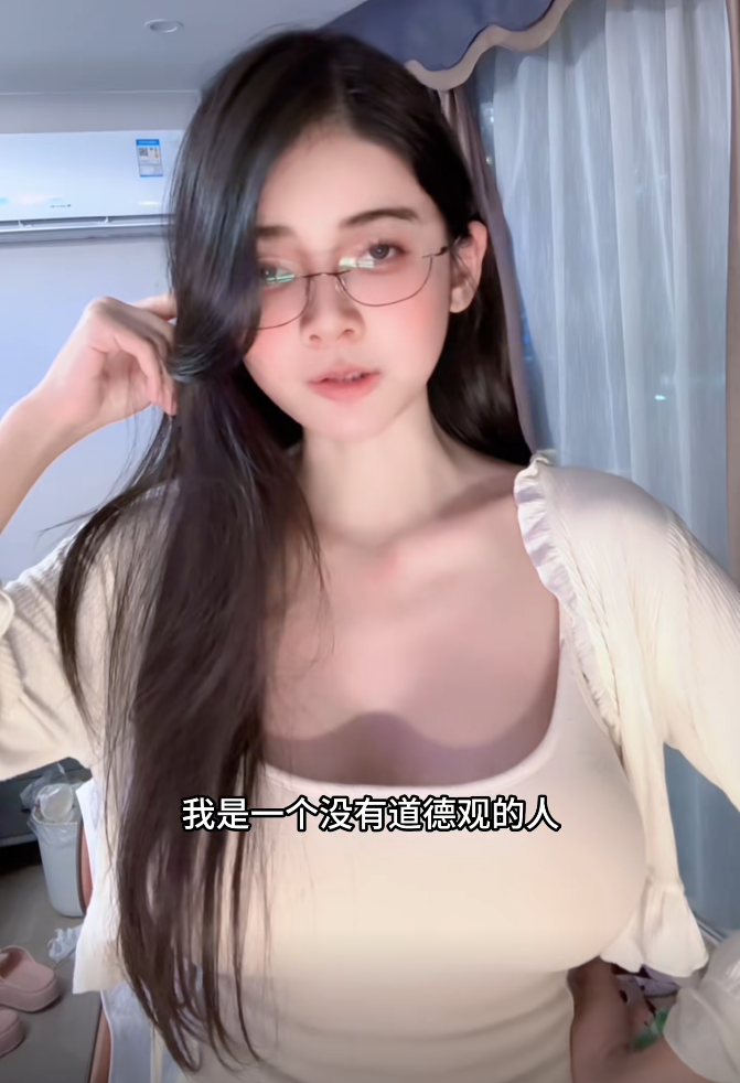 努力了真的做不到,狗头萝莉坦言一直在“伪装”,或将重回老本行(图4) 努力了真的做不到,狗头萝莉坦言一直在“伪装”,或将重回老本行(图4)