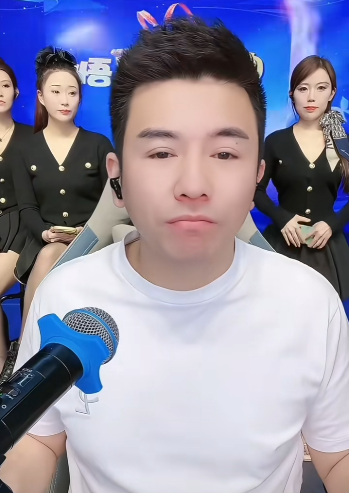 对违约零容忍零沟通,舞帝利哥重回YY开麦,爆料将起诉42名主播(图6) 对违约零容忍零沟通,舞帝利哥重回YY开麦,爆料将起诉42名主播(图6)