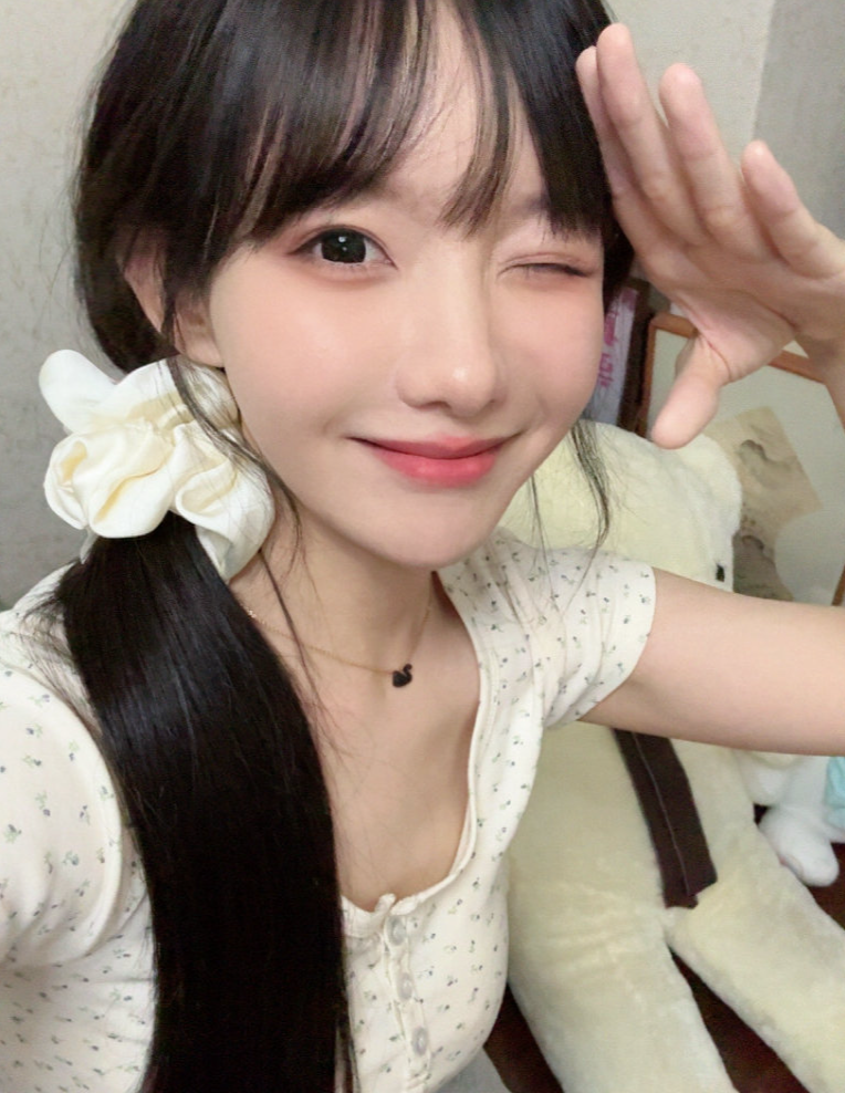 不会再打开斗鱼了,女主播真栗含泪宣布退鱼,与粉丝合影告别(图7) 不会再打开斗鱼了,女主播真栗含泪宣布退鱼,与粉丝合影告别(图7)