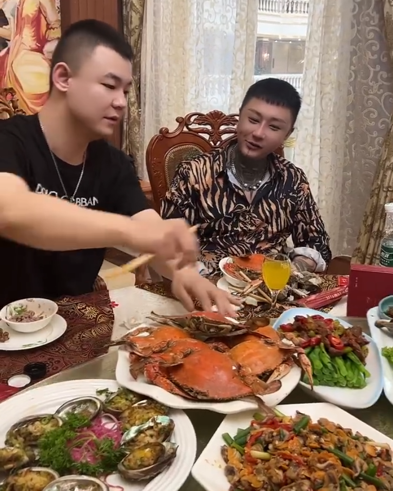 方丈确定5月15日回归,调侃:可以拉黑但别举报,自嘲商业价值低(图4) 方丈确定5月15日回归,调侃:可以拉黑但别举报,自嘲商业价值低(图4)