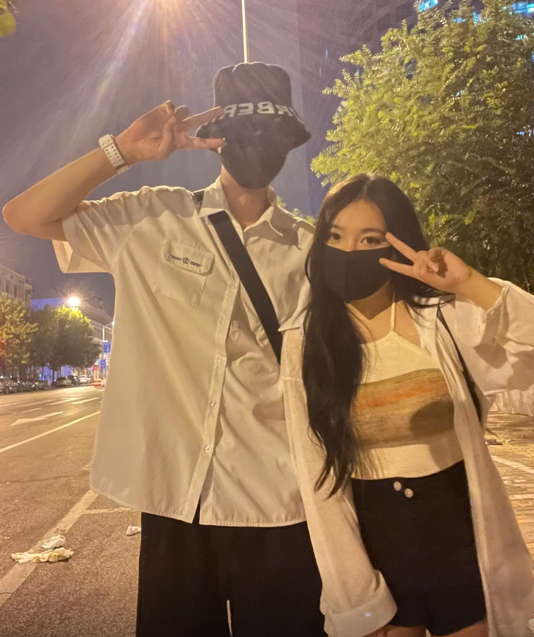 小团团近照曝光!欧美御姐范儿惊艳网友,粉丝狂赞“颜值升级”(图5) 小团团近照曝光!欧美御姐范儿惊艳网友,粉丝狂赞“颜值升级”(图5)
