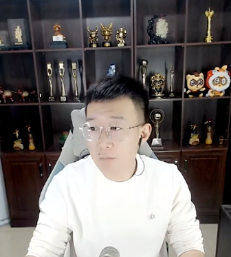小白龙开具无犯罪记录证明?闺女满月,韩雅乐晒全家福照片(图3) 小白龙开具无犯罪记录证明?闺女满月,韩雅乐晒全家福照片(图3)