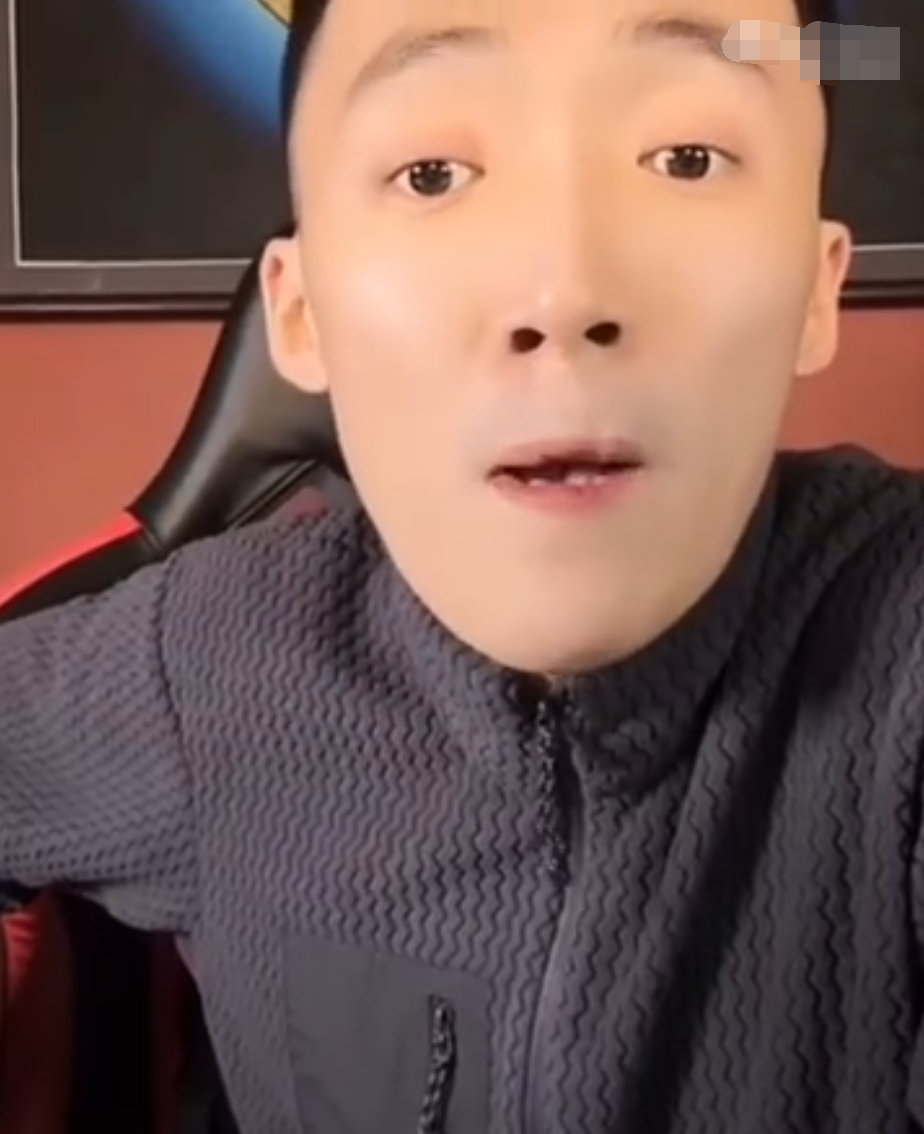 李舒克跟天佑玩因为能抽成挣钱?网红吴迪自曝患严重抑郁症焦虑症(图1) 李舒克跟天佑玩因为能抽成挣钱?网红吴迪自曝患严重抑郁症焦虑症(图1)