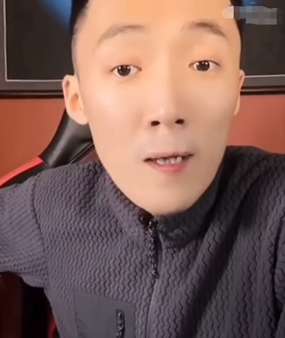 李舒克跟天佑玩因为能抽成挣钱?网红吴迪自曝患严重抑郁症焦虑症(图2) 李舒克跟天佑玩因为能抽成挣钱?网红吴迪自曝患严重抑郁症焦虑症(图2)