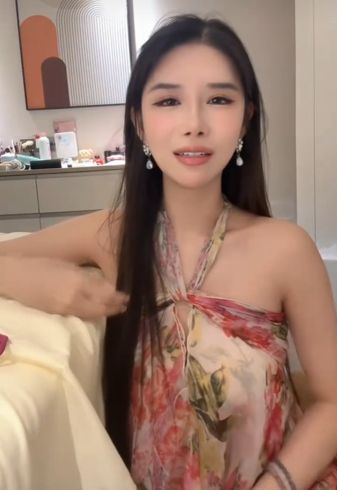 女主播擦边屡遭封禁,失业喊话跳槽:大平台接住,我能保流水!(图1) 女主播擦边屡遭封禁,失业喊话跳槽:大平台接住,我能保流水!(图1)