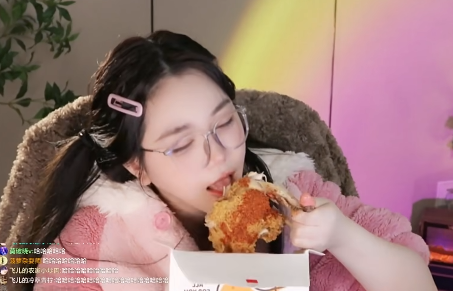 刘飞儿“食物中毒”痛哭,商家还送优惠券,欢迎下次光临直接崩溃(图6) 刘飞儿“食物中毒”痛哭,商家还送优惠券,欢迎下次光临直接崩溃(图6)