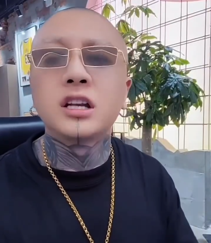 方丈亲自辟谣专场“可乐事件”?娇妹否认和花百万在上海约会(图3) 方丈亲自辟谣专场“可乐事件”?娇妹否认和花百万在上海约会(图3)