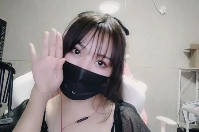 时机到了就回来,但时间可能会很久,小团团回应何时能够复播?(图4) 时机到了就回来,但时间可能会很久,小团团回应何时能够复播?(图4)