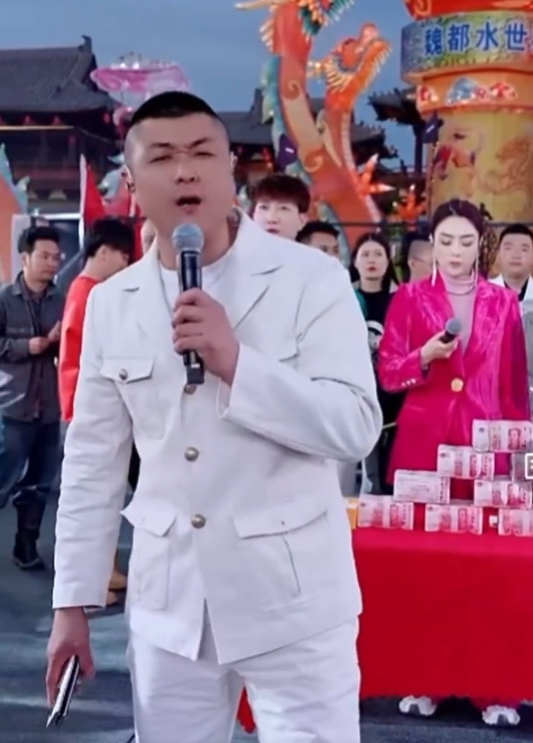 蛋蛋:回来是辛选有4000名员工要养,太原老葛疑似乎强势回应蛋蛋?(图5) 蛋蛋:回来是辛选有4000名员工要养,太原老葛疑似乎强势回应蛋蛋?(图5)