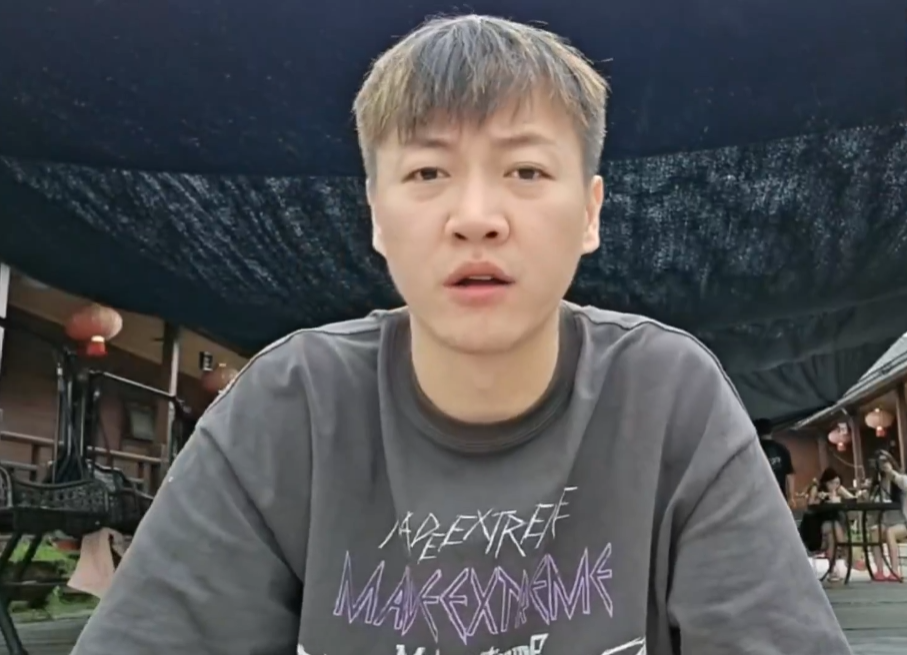 美女主播被惩罚睡鸡窝,不遵守直播游戏规则,当场破防转身就走(图7) 美女主播被惩罚睡鸡窝,不遵守直播游戏规则,当场破防转身就走(图7)