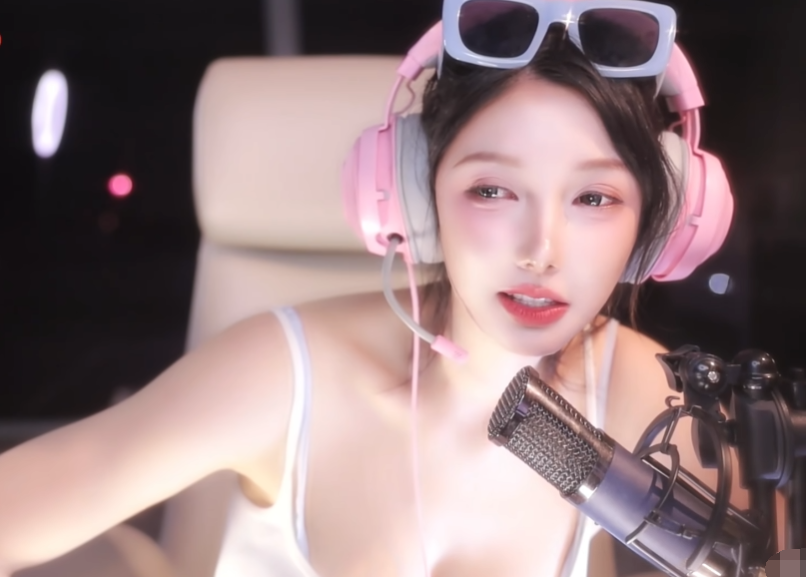 都是馋我的身子,米娜坦言这辈子不结婚,赚够500万就退休!(图4) 都是馋我的身子,米娜坦言这辈子不结婚,赚够500万就退休!(图4)