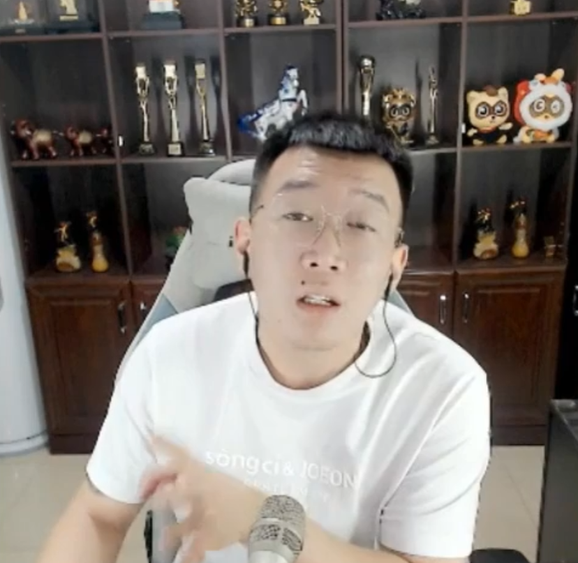 阿哲首秀主播名单,三斤童锦程老利吴迪等!小白龙否认诋毁前任:干不出那事(图4) 阿哲首秀主播名单,三斤童锦程老利吴迪等!小白龙否认诋毁前任:干不出那事(图4)