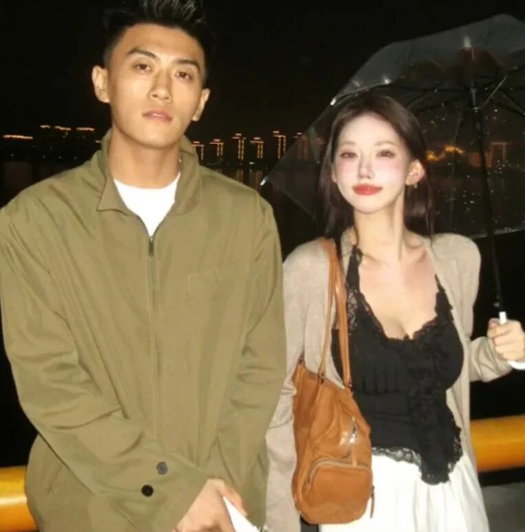 网薛小婉“逼婚”拍婚纱照,任权忙于事业,回应结婚规划:先挣钱(图5) 网薛小婉“逼婚”拍婚纱照,任权忙于事业,回应结婚规划:先挣钱(图5)