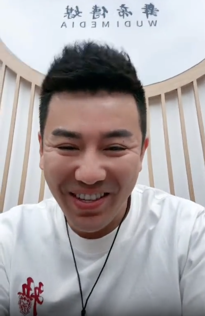 平台嘎嘎捧我!舞帝利哥直言在老平台12年,都没某音两年挣得多(图5) 平台嘎嘎捧我!舞帝利哥直言在老平台12年,都没某音两年挣得多(图5)