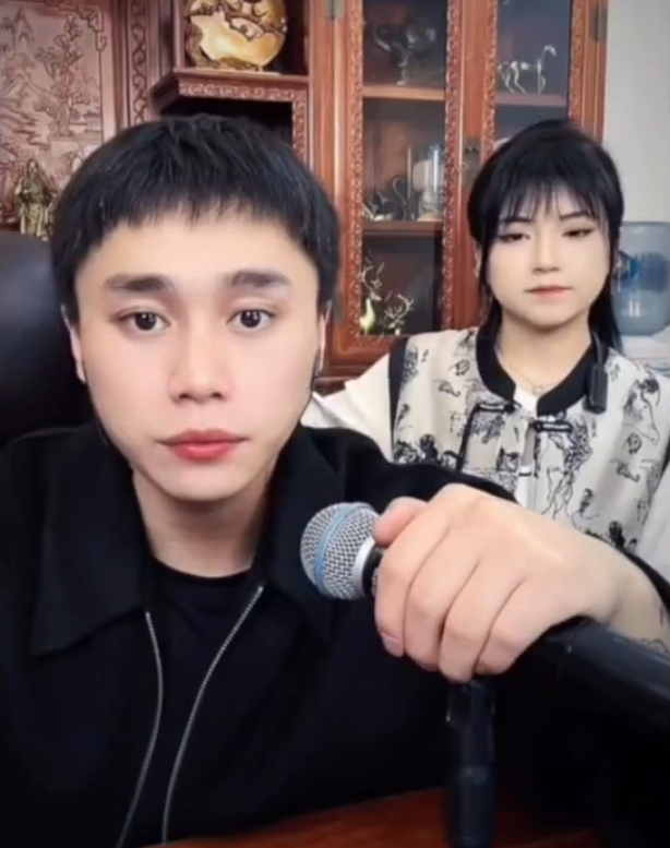 蛋蛋斥某情感主播龇牙咧嘴!刘二狗未必能打过骡子凝聚力(图5) 蛋蛋斥某情感主播龇牙咧嘴!刘二狗未必能打过骡子凝聚力(图5)
