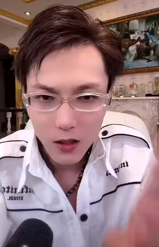 仙洋对“徒弟”不好导致众人叛离，巴扎黑佩服刘二狗能屈能伸，老葛成功辛巴占30%(图1)