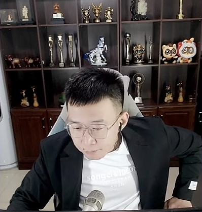 小白龙回应杰哥停刷:更多是感恩,玄律培养人才,金素妍榜单起飞(图1) 小白龙回应杰哥停刷:更多是感恩,玄律培养人才,金素妍榜单起飞(图1)