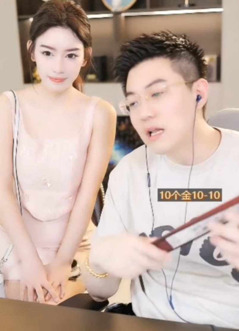 小白龙回应杰哥停刷:更多是感恩,玄律培养人才,金素妍榜单起飞(图3) 小白龙回应杰哥停刷:更多是感恩,玄律培养人才,金素妍榜单起飞(图3)