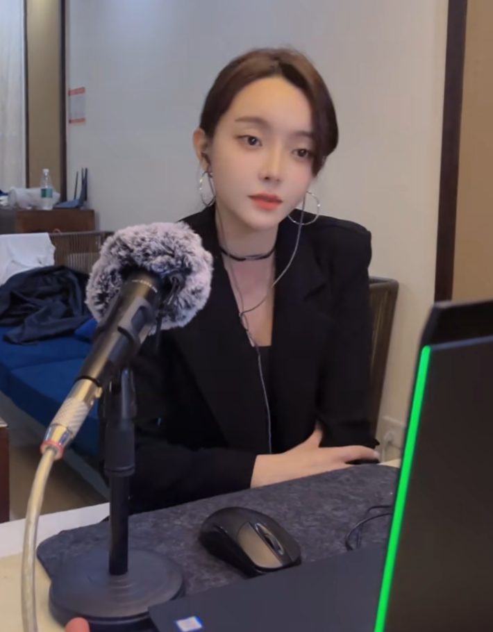 天佑复出开拍短剧,与崔阿扎关系暧昧,调侃保证不会让其怀孕(图5) 天佑复出开拍短剧,与崔阿扎关系暧昧,调侃保证不会让其怀孕(图5)