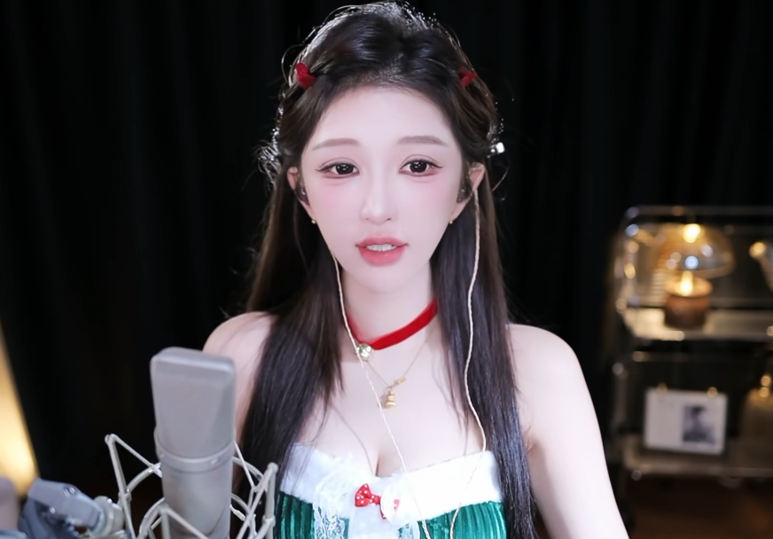 女主播自曝“被骗”700万?仅买水晶花百万,以前一周抵现在一月(图5) 女主播自曝“被骗”700万?仅买水晶花百万,以前一周抵现在一月(图5)