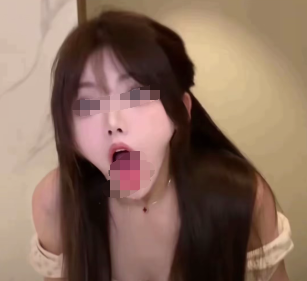 吃柠檬挑战被指擦边,众美女网红争相模仿,非得榨汁张大嘴去接?(图3) 吃柠檬挑战被指擦边,众美女网红争相模仿,非得榨汁张大嘴去接?(图3)