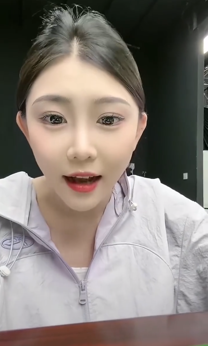 娇妹雅儿吵架,兮妹不站立场,牌牌琦夸雅儿作为妈妈毫无畏惧(图1) 娇妹雅儿吵架,兮妹不站立场,牌牌琦夸雅儿作为妈妈毫无畏惧(图1)