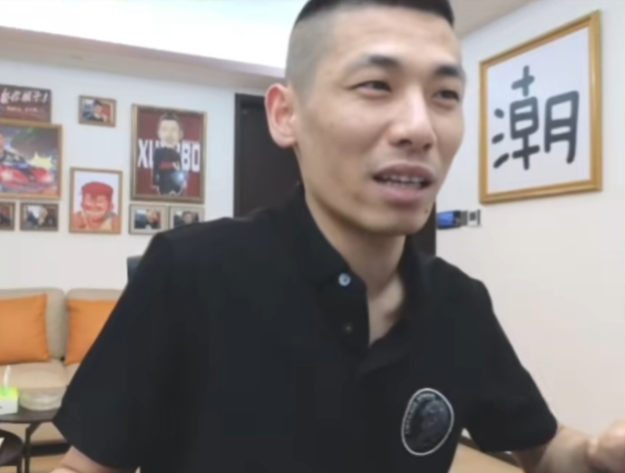 “马猴潮选”粉丝破10万,旭旭宝宝进军直播电商,先小范围玩一玩(图3) “马猴潮选”粉丝破10万,旭旭宝宝进军直播电商,先小范围玩一玩(图3)