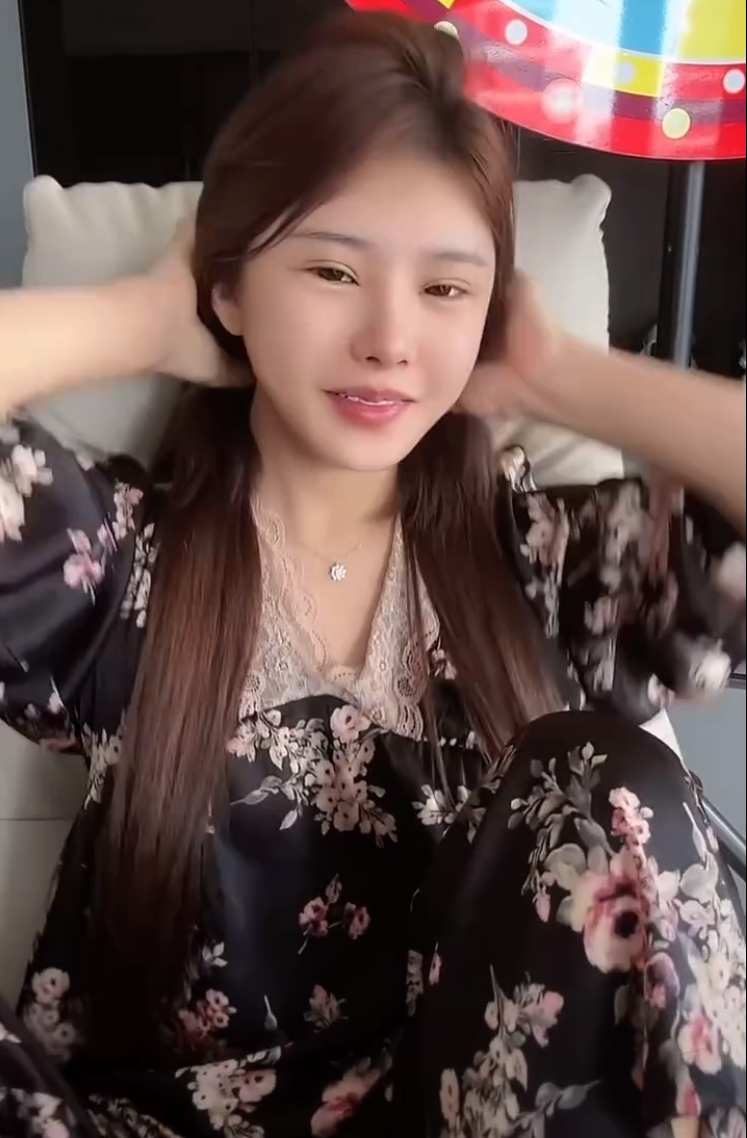 兮妹老公:牌牌琦没有往死整我俩,梦瑶讲述和新腾没有小脾气,生不起来气(图3) 兮妹老公:牌牌琦没有往死整我俩,梦瑶讲述和新腾没有小脾气,生不起来气(图3)