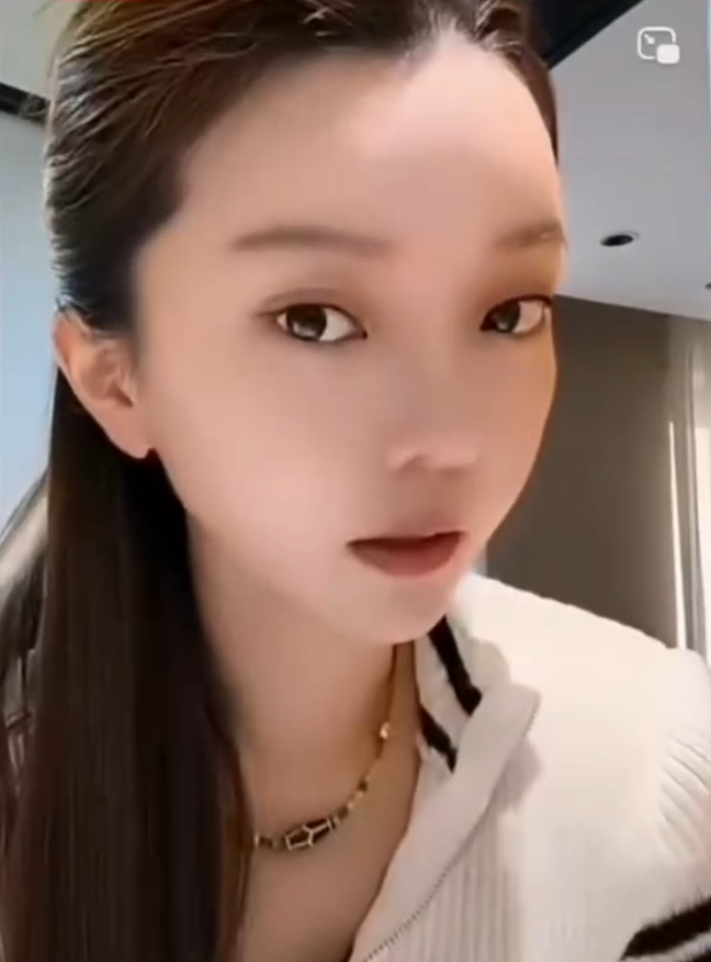 顾茜茜回应被永封，重开小号继续玩？天佑讲述为何给崔阿扎买库里南(图6)