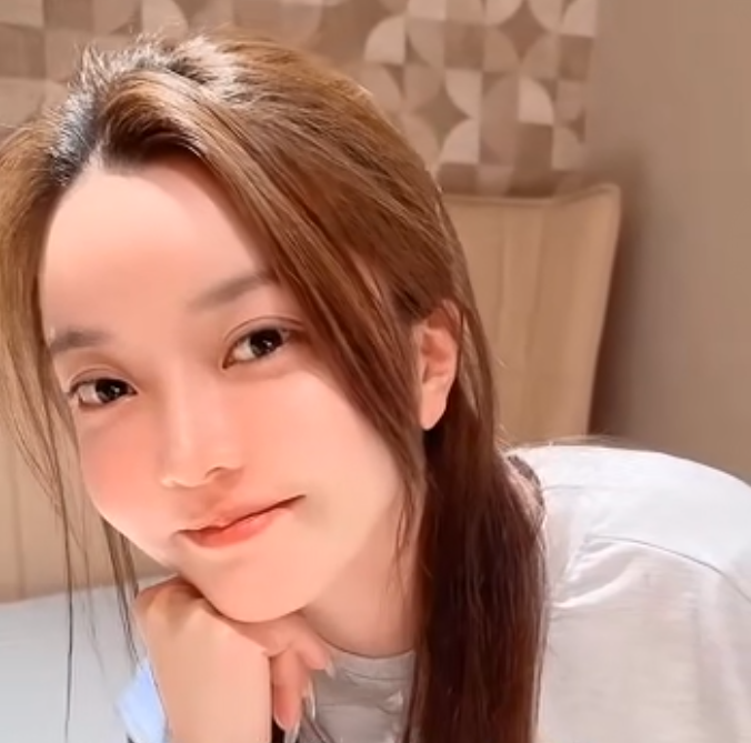 这算是过上日子了，崔阿扎下厨做家常菜，天佑早知她喜欢自己(图2)