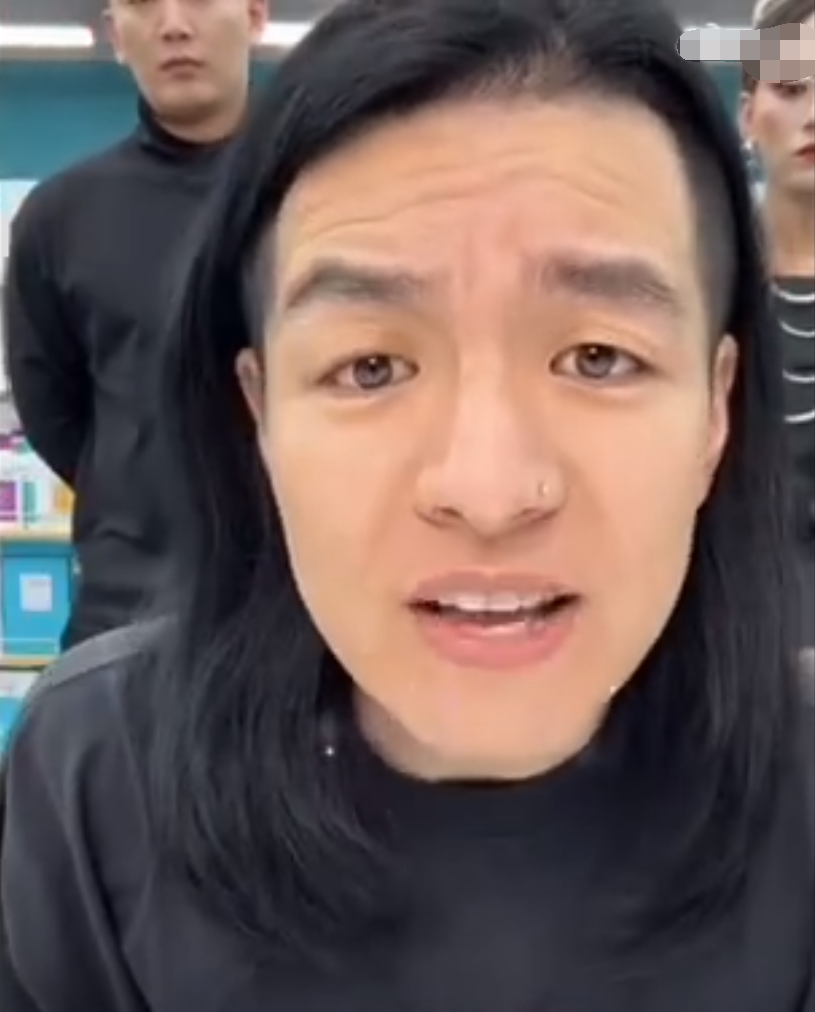 网红顾茜茜某音账号被永久封禁!十三姨回应小夺被封,没有权限去封(图5) 网红顾茜茜某音账号被永久封禁!十三姨回应小夺被封,没有权限去封(图5)