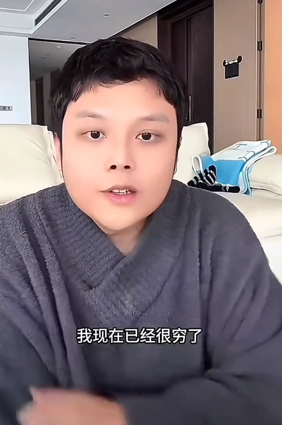 不是要离婚?韩安冉宋浩然秀恩爱!小猪先生自曝穷到租房卖肠粉(图4) 不是要离婚?韩安冉宋浩然秀恩爱!小猪先生自曝穷到租房卖肠粉(图4)