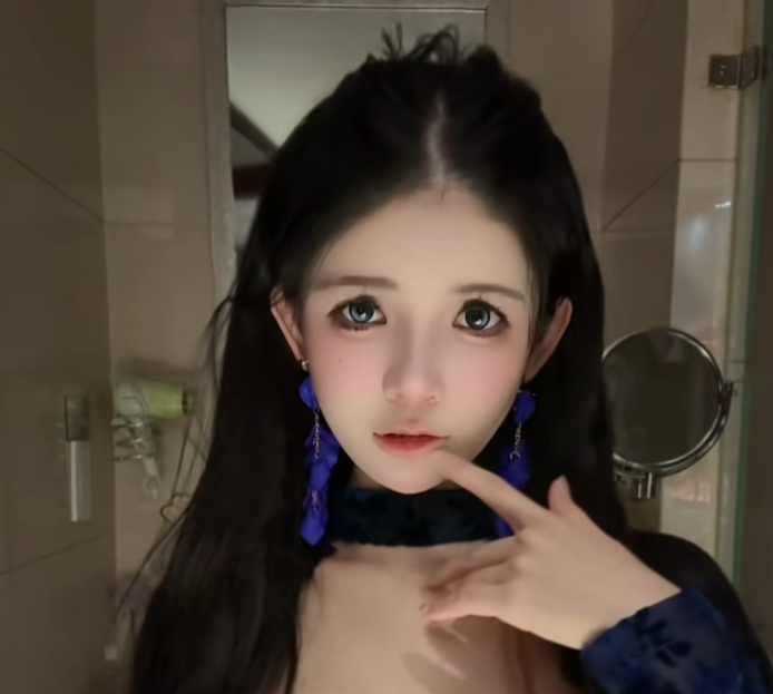 狗头萝莉开始拍片了,从“擦边”网红到短剧女主,这是好起来了(图1) 狗头萝莉开始拍片了,从“擦边”网红到短剧女主,这是好起来了(图1)