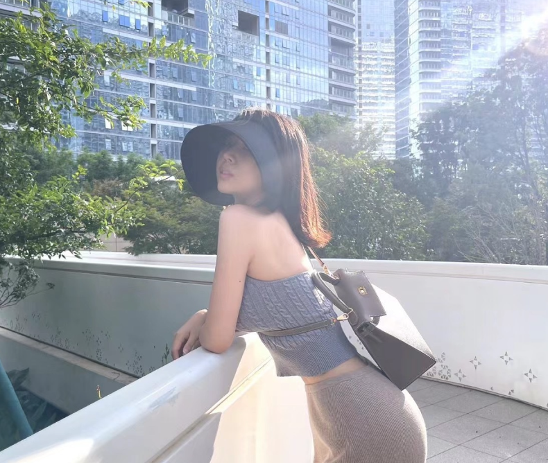 女主播自信身材比拼,能与米娜五五开?网友:大归大魅惑不足(图6) 女主播自信身材比拼,能与米娜五五开?网友:大归大魅惑不足(图6)