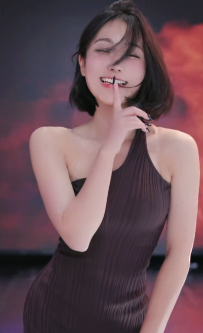 我不加公会,小深深儿婉拒宝哥公会!巴扎黑喊话仙洋团播,有意加入?(图1) 我不加公会,小深深儿婉拒宝哥公会!巴扎黑喊话仙洋团播,有意加入?(图1)