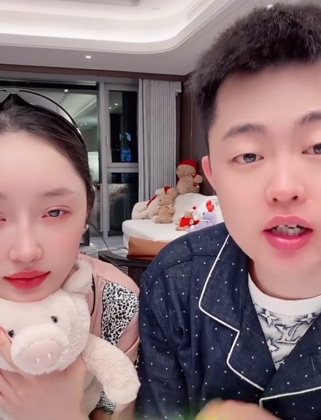自己选的男人,沈曼表白“老二”!巴扎黑首度坦白为何婚后多年无子?(图4) 自己选的男人,沈曼表白“老二”!巴扎黑首度坦白为何婚后多年无子?(图4)