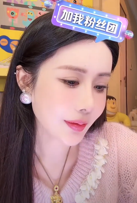 韦雪签约前夫陈平,不上班来养老?仙洋回应隐婚生子传闻,若有绝对公开!(图1) 韦雪签约前夫陈平,不上班来养老?仙洋回应隐婚生子传闻,若有绝对公开!(图1)