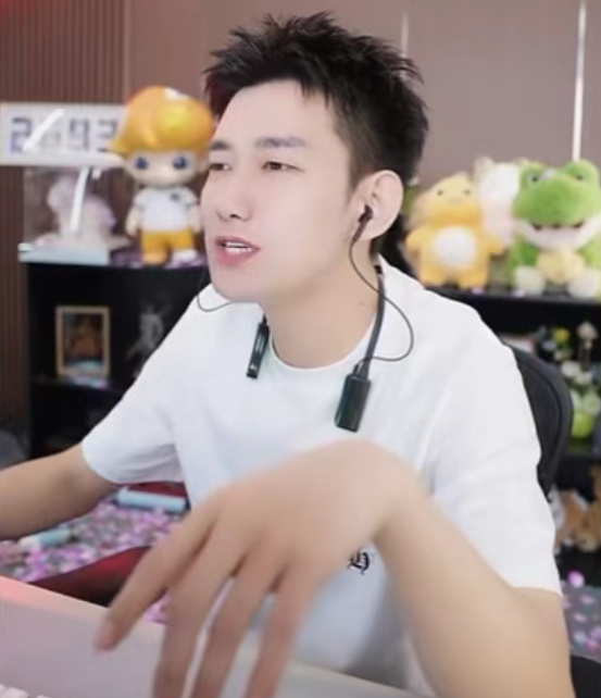 阿哲违约金近1亿？回应还是有压力的！小洲回应是否参加崔阿扎婚礼(图1)