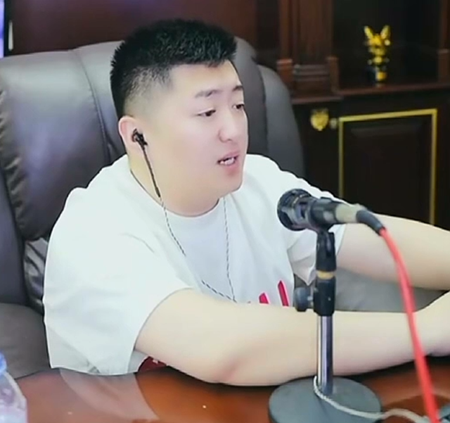 阿哲违约金近1亿？回应还是有压力的！小洲回应是否参加崔阿扎婚礼(图4)