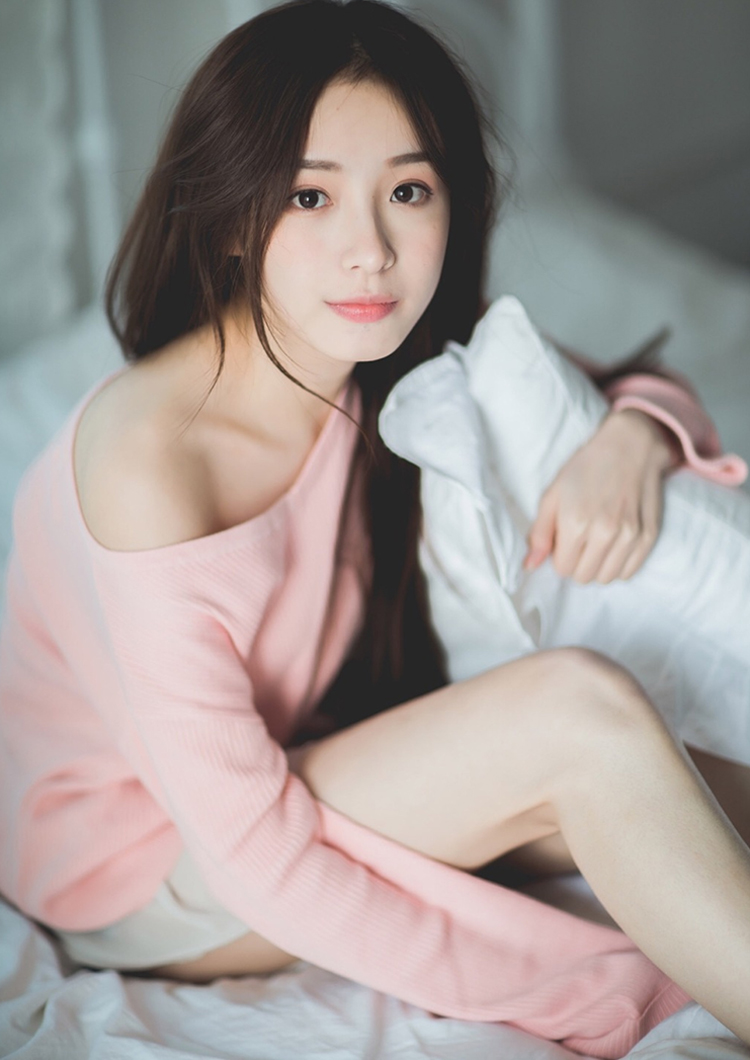 斗鱼人气主播周二珂生活写真照片