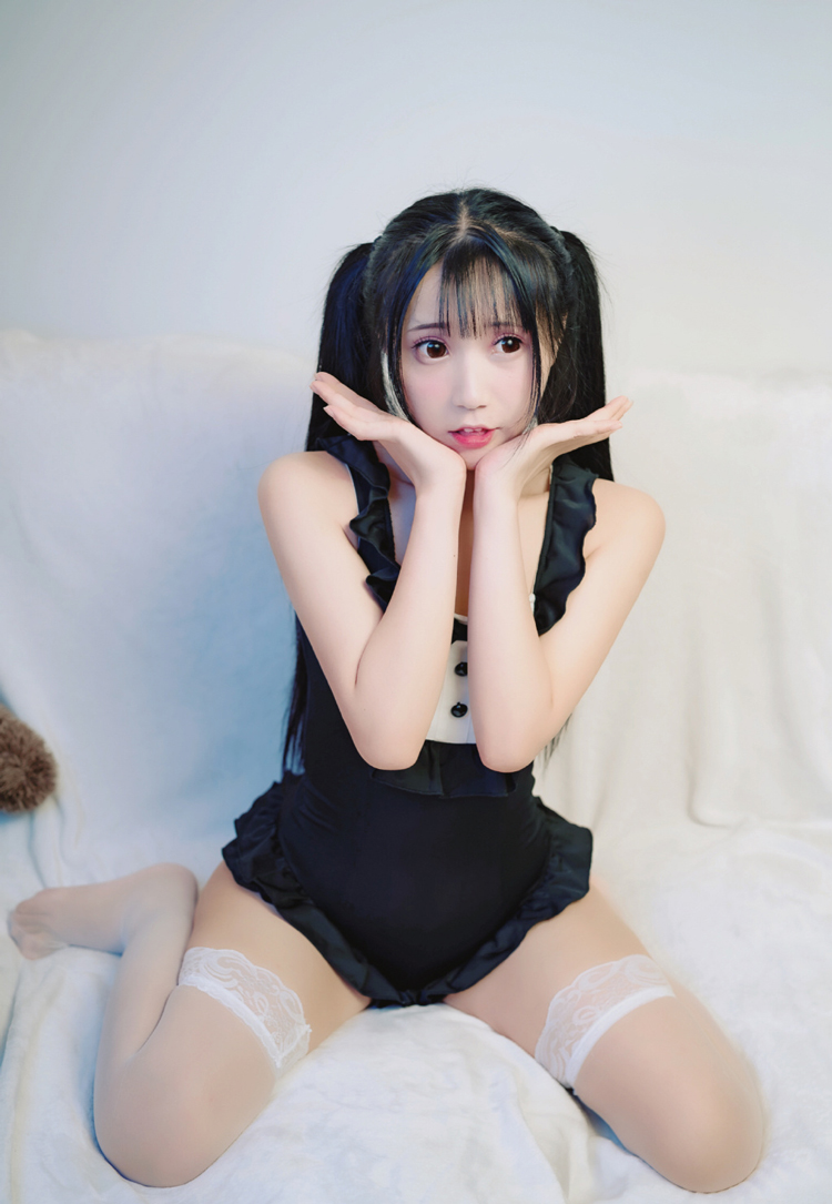 斗鱼二次元主播苏恩惠性感写真照片第5张