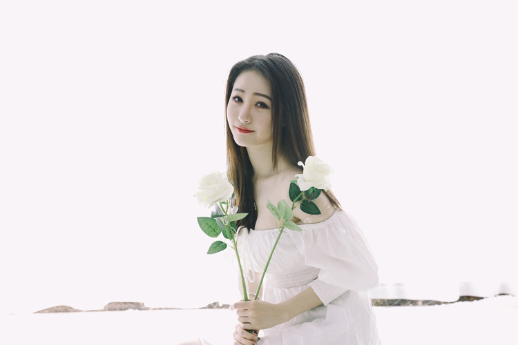 斗鱼二次元主播小Q女侠生活写真照