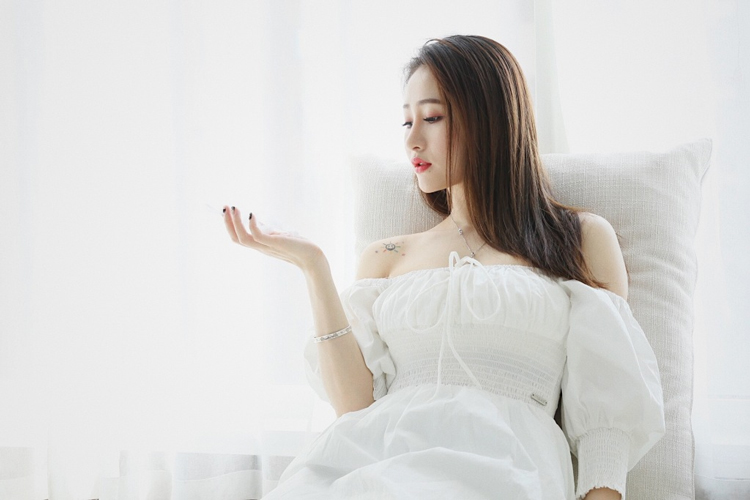 斗鱼二次元主播小Q女侠生活写真照第6张