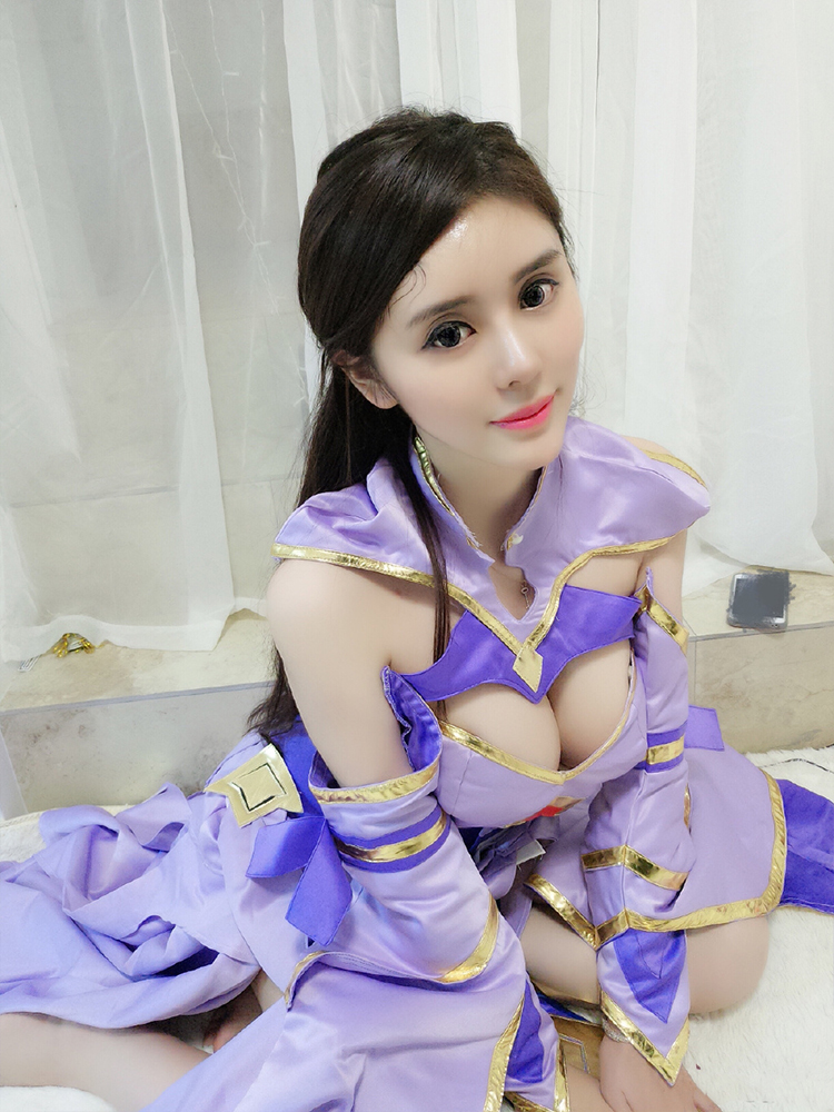 斗鱼美女人气主播张琪格COS露娜写真照片第2张