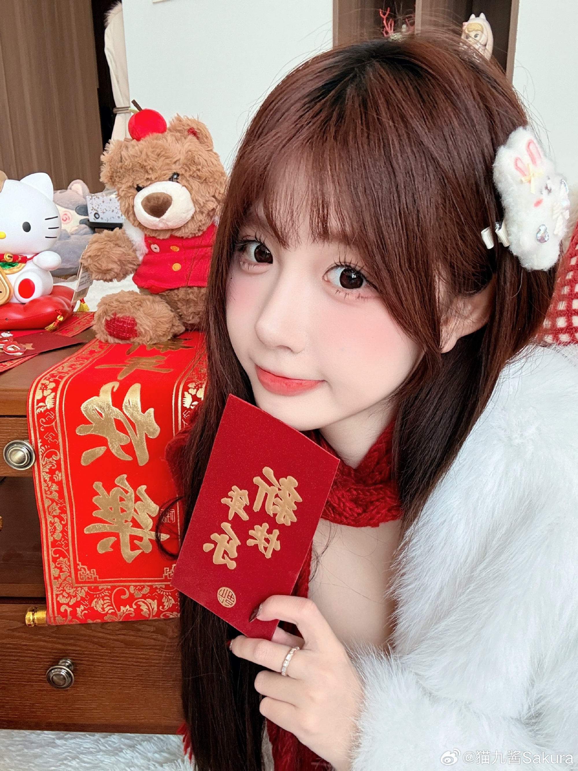 斗鱼主播最新猫九酱新年红色装扮套图