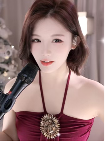 下个路口见!头部女主播最后一次抖音开播!官宣重回斗鱼!(图2) 下个路口见!头部女主播最后一次抖音开播!官宣重回斗鱼!(图2)