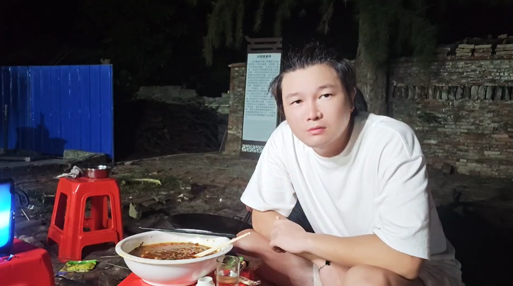 小酷、张开朗、童锦程、子圣、钱佳都是集梦创造出来的!233不刷就是畜S!阿布说道!(图2) 小酷、张开朗、童锦程、子圣、钱佳都是集梦创造出来的!233不刷就是畜S!阿布说道!(图2)