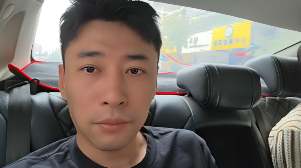 正恒出700万买钱小佳!条件得在抖音播!钱小佳透露换公会想法!主要公会没人!(图1) 正恒出700万买钱小佳!条件得在抖音播!钱小佳透露换公会想法!主要公会没人!(图1)
