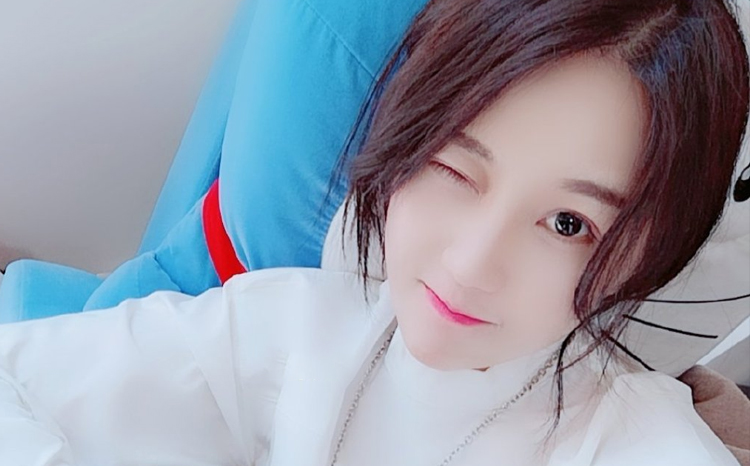 雪儿(个人百科资料与简介)(图1) 雪儿(个人百科资料与简介)(图1)